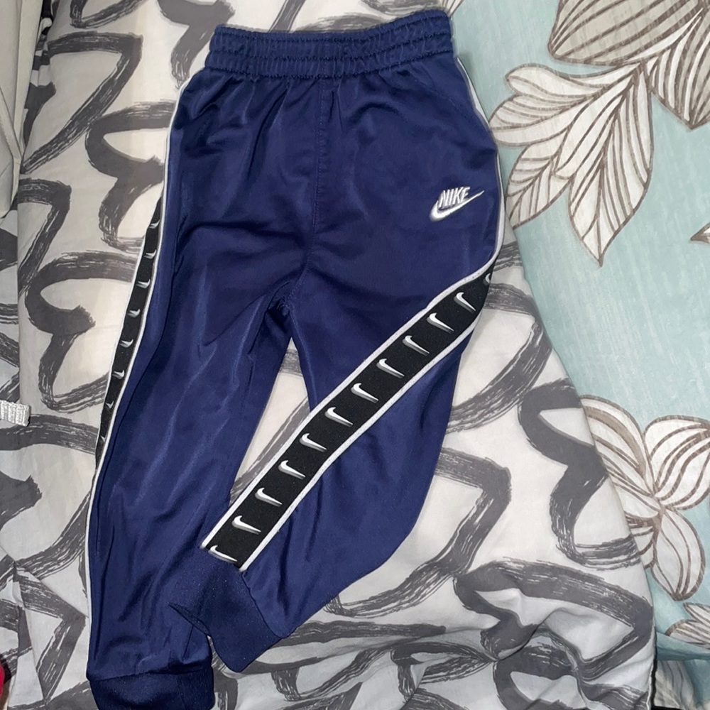 Pre-owned Nike jogger 24M